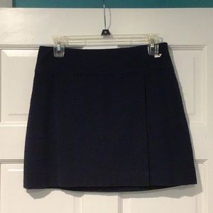 Vineyard Vines navy skort